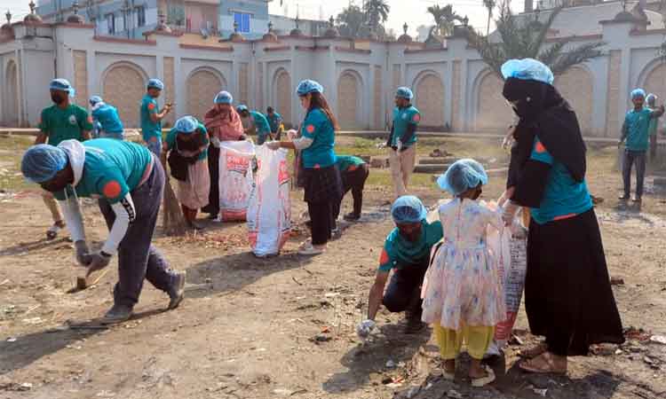 কিশোরগঞ্জের ঐতিহাসিক পাগলা মসজিদের পরিচ্ছন্নতায় বিডি ক্লিন