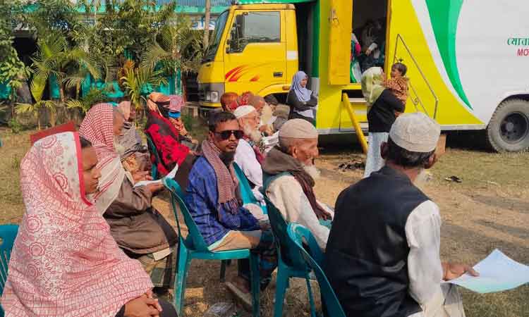 মৃত্তিকা’র উদ্যোগে বিনামূল্যে চক্ষু চিকিৎসাসেবা পেলেন ৩৭৩ জন দরিদ্র ও সুবিধাবঞ্চিত রোগী